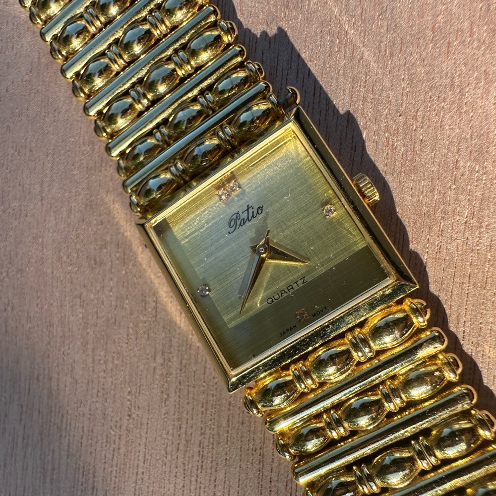Vintage Like New Gold Women's Patio Watch